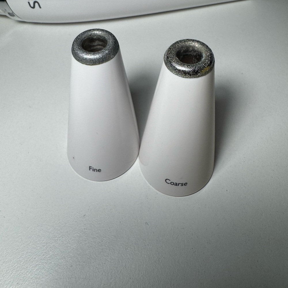 Silk’n Reveal Essential Diamond peeling microdermabrasion - Picture 6 of 13